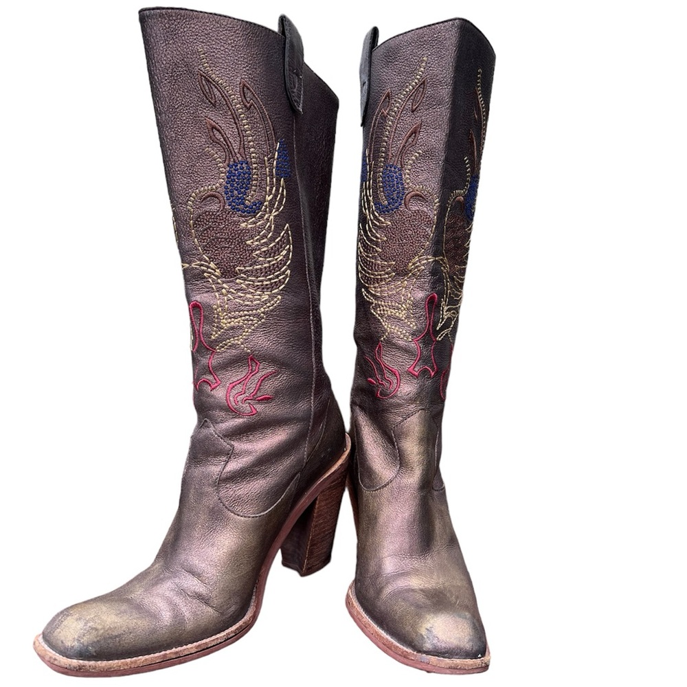 SOLD 90’s Gianni Bini leather Gold/Bronze shimmer boots. Size 7M - Picture 2 of 8